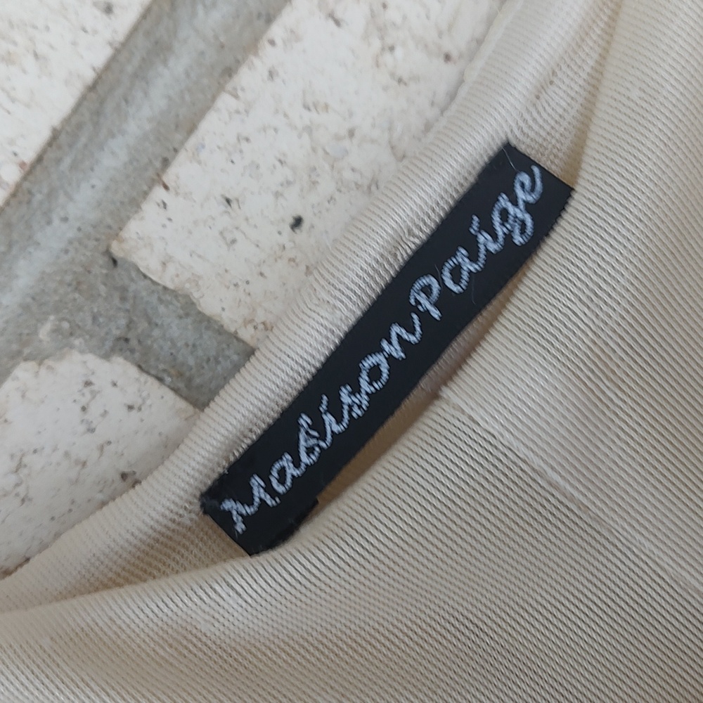 Madison Paige Dress - Picture 5 of 10